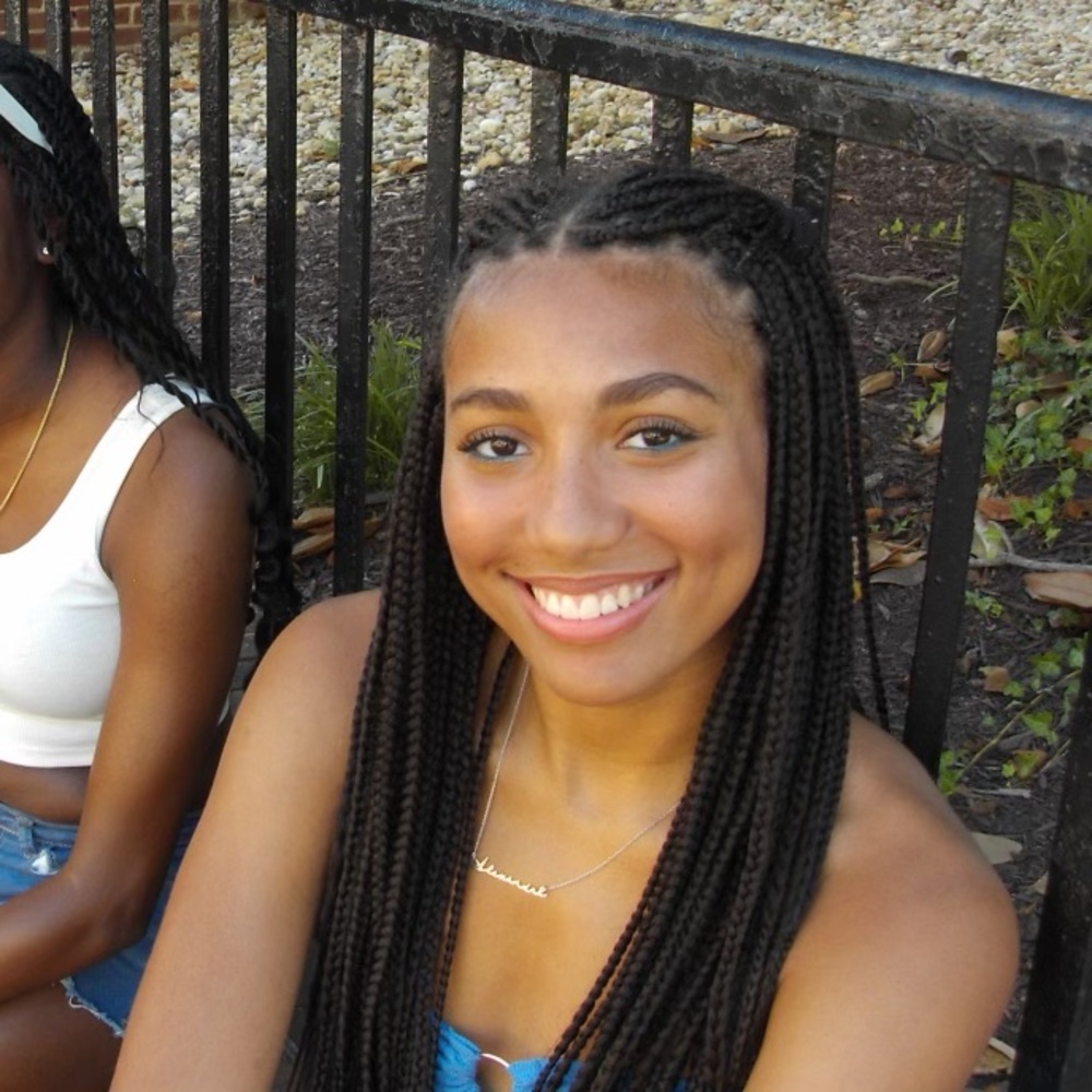 Meet your Posher, Alexandra